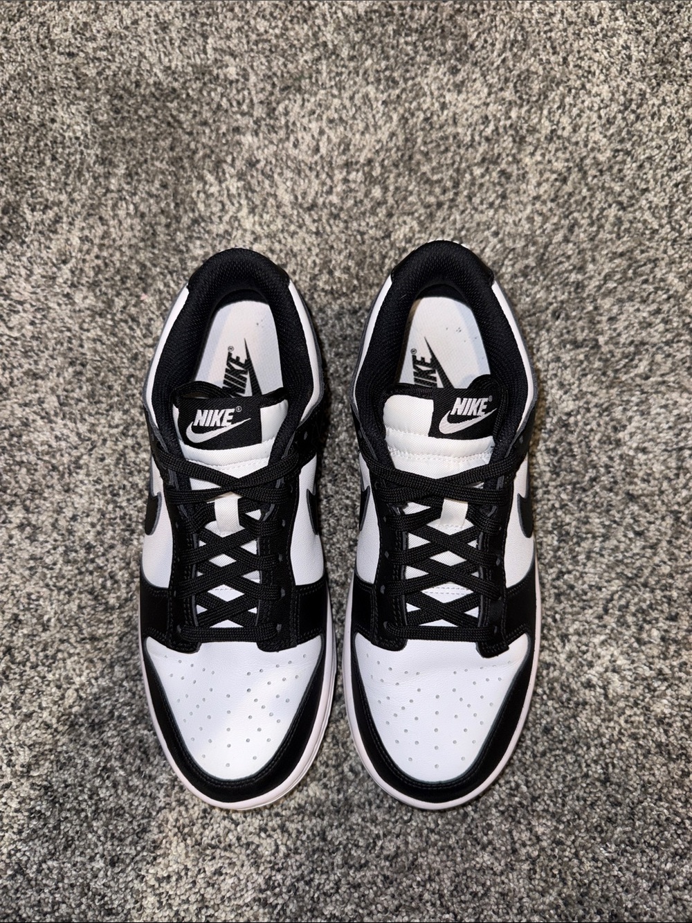 Nike Black and White Low-Top Dunks - Picture 4 of 9